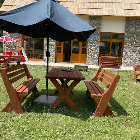 Petriti Camping & Restaurant Campeggio Theth