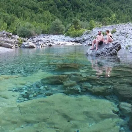 Petriti Camping & Restaurant مكان تخييم